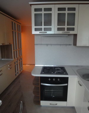 Параллельная планировка кухни. Вид 2