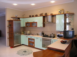 Попытка совместить б/у холодильник с новой кухней