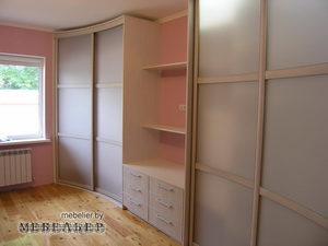 Радиусные шкафы-купе