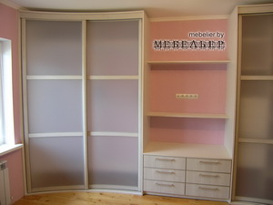 Радиусные шкафы-купе